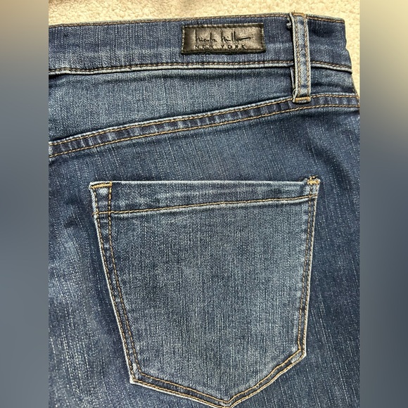 SALE! Nicole Miller SOHO High Rise Ankle Buttons Skinny Jeans Size 8 in EUC - Picture 8 of 14